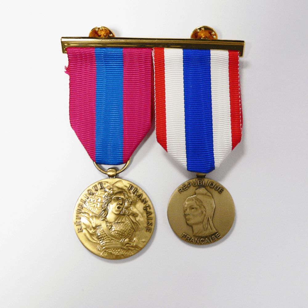 Barrette sur pin's pour medailles ordonnances 2 ordres